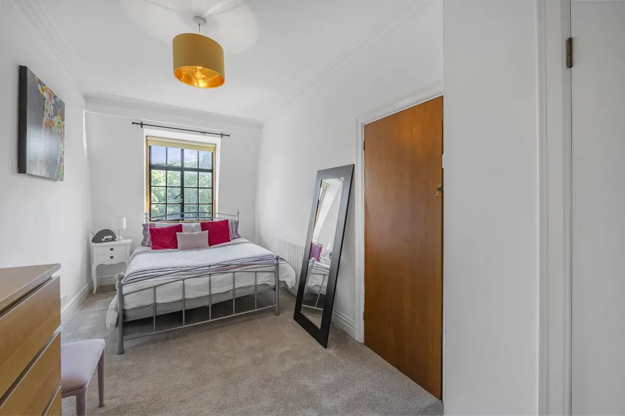 Wildcroft Road, London, SW15, photo 6