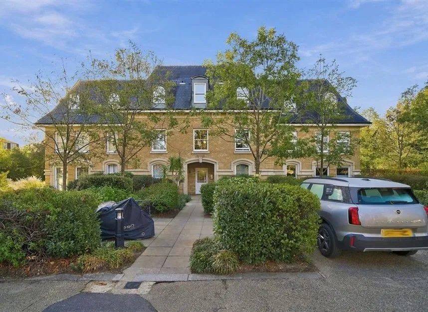 2 bed flat to rent, Holmesdale Road, Teddington, TW11