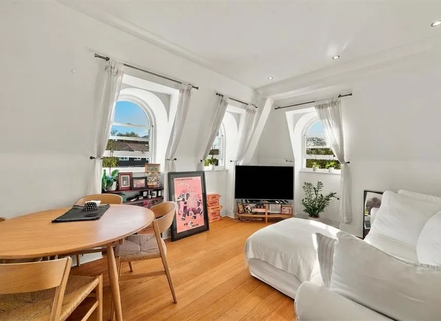 Holmesdale Road, Teddington, TW11, photo 2