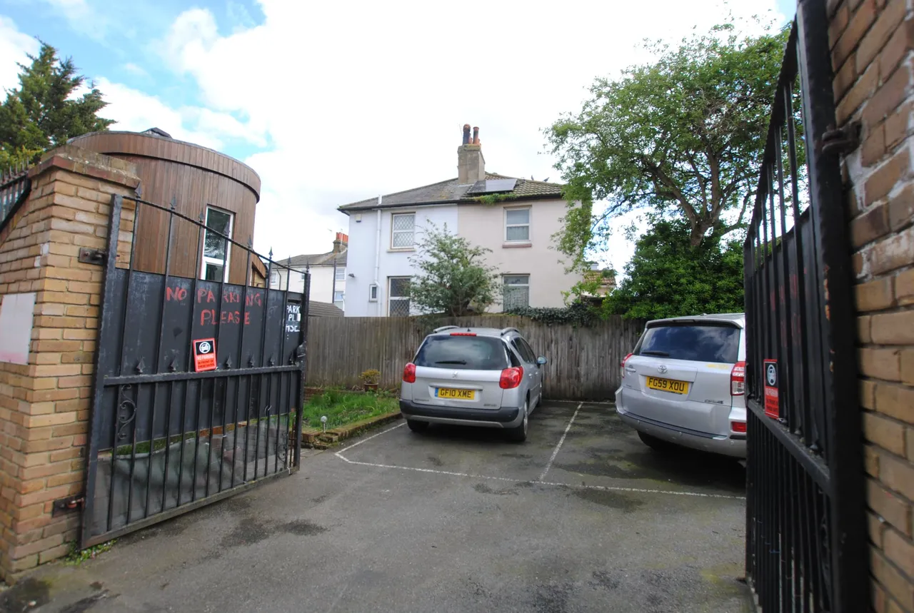 Milton Road, Gravesend, Kent, DA12 2PJ, photo 35