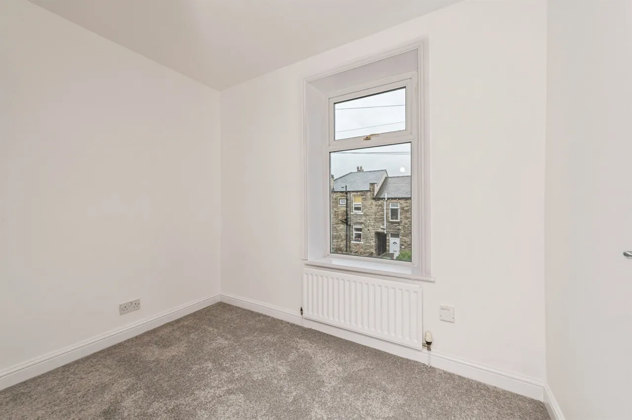 Osborne Street, Moldgreen, Huddersfield, photo 6