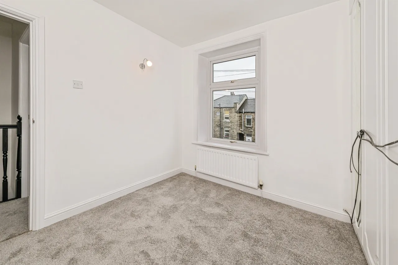 Osborne Street, Moldgreen, Huddersfield, photo 8