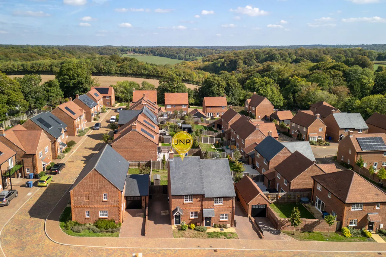 2 bed house for sale, Janes Way, High Wycombe, HP14