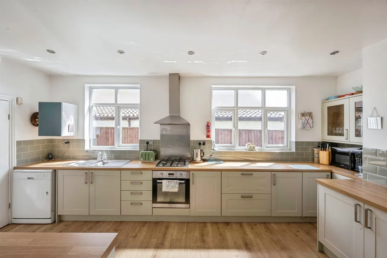 Alexandra Road, Bircotes, Doncaster, photo 3