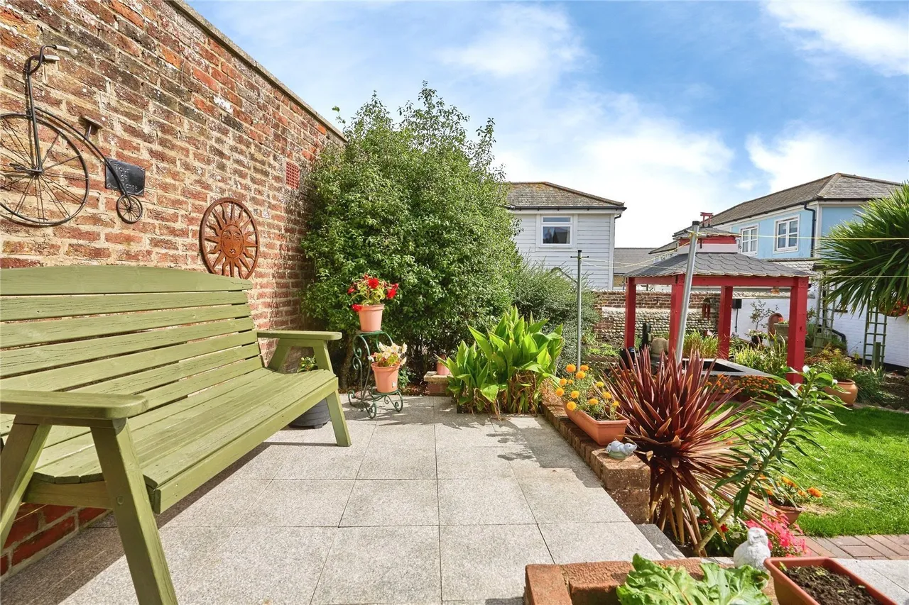 Station Avenue, Sandown, PO36, photo 6