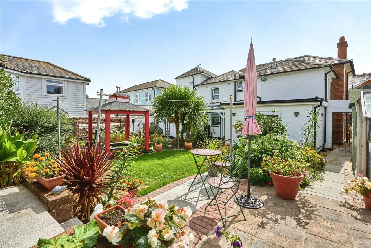 Station Avenue, Sandown, PO36, photo 2