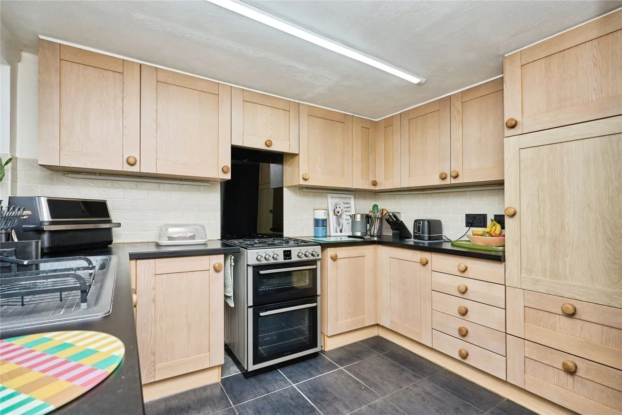 Station Avenue, Sandown, PO36, photo 12