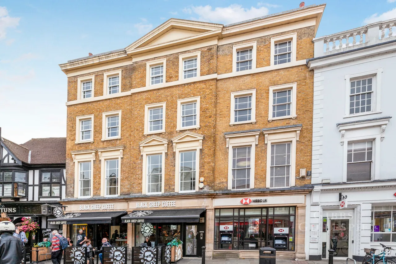 2 bed flat to rent, High Street, Uxbridge Fees Apply, UB8
