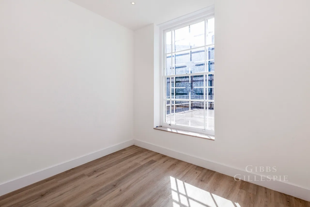 High Street, Uxbridge Fees Apply, UB8, photo 16