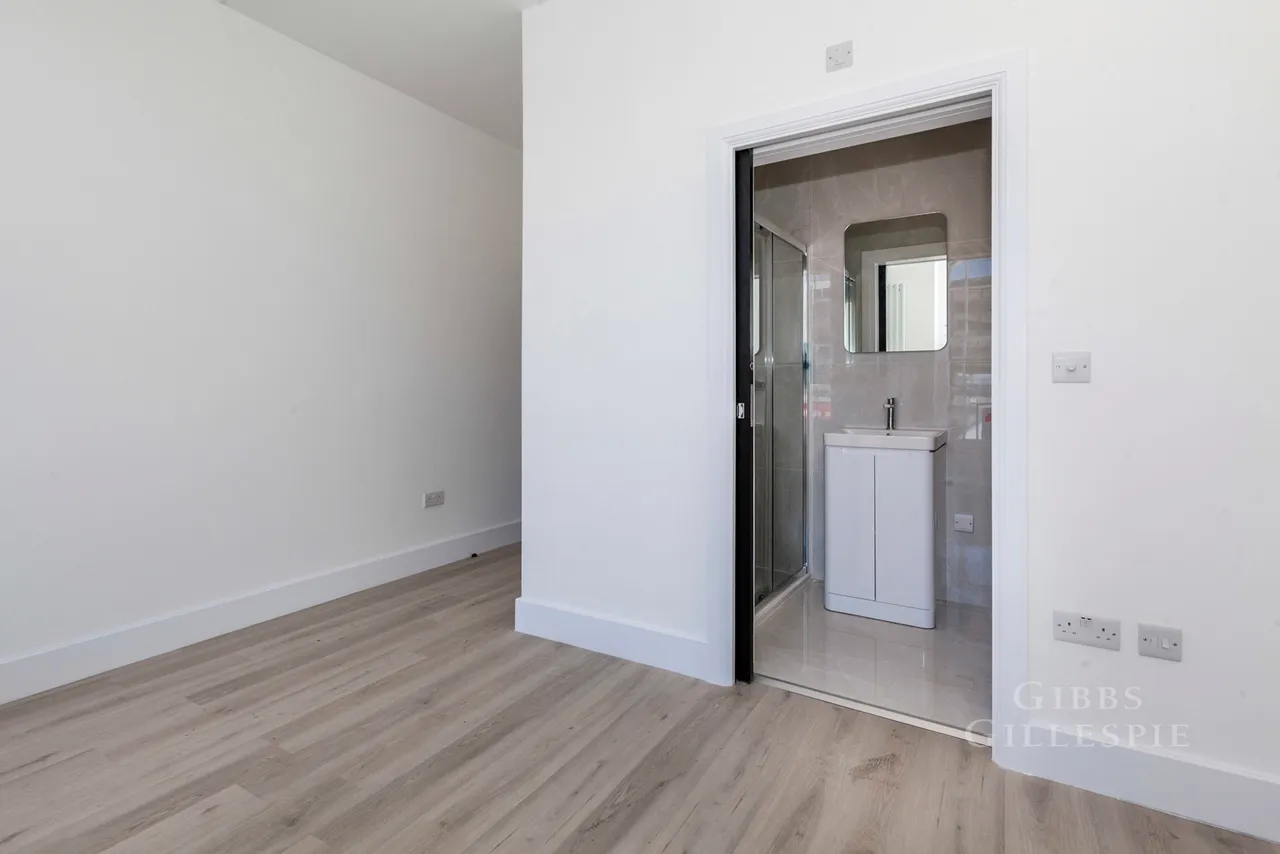 High Street, Uxbridge Fees Apply, UB8, photo 5