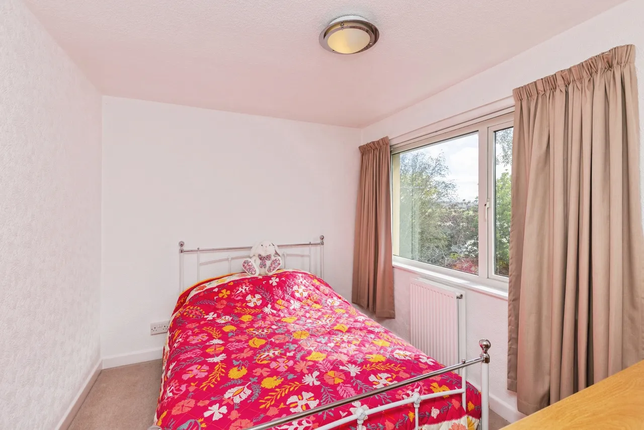 Healey Wood Road, Brighouse, photo 10