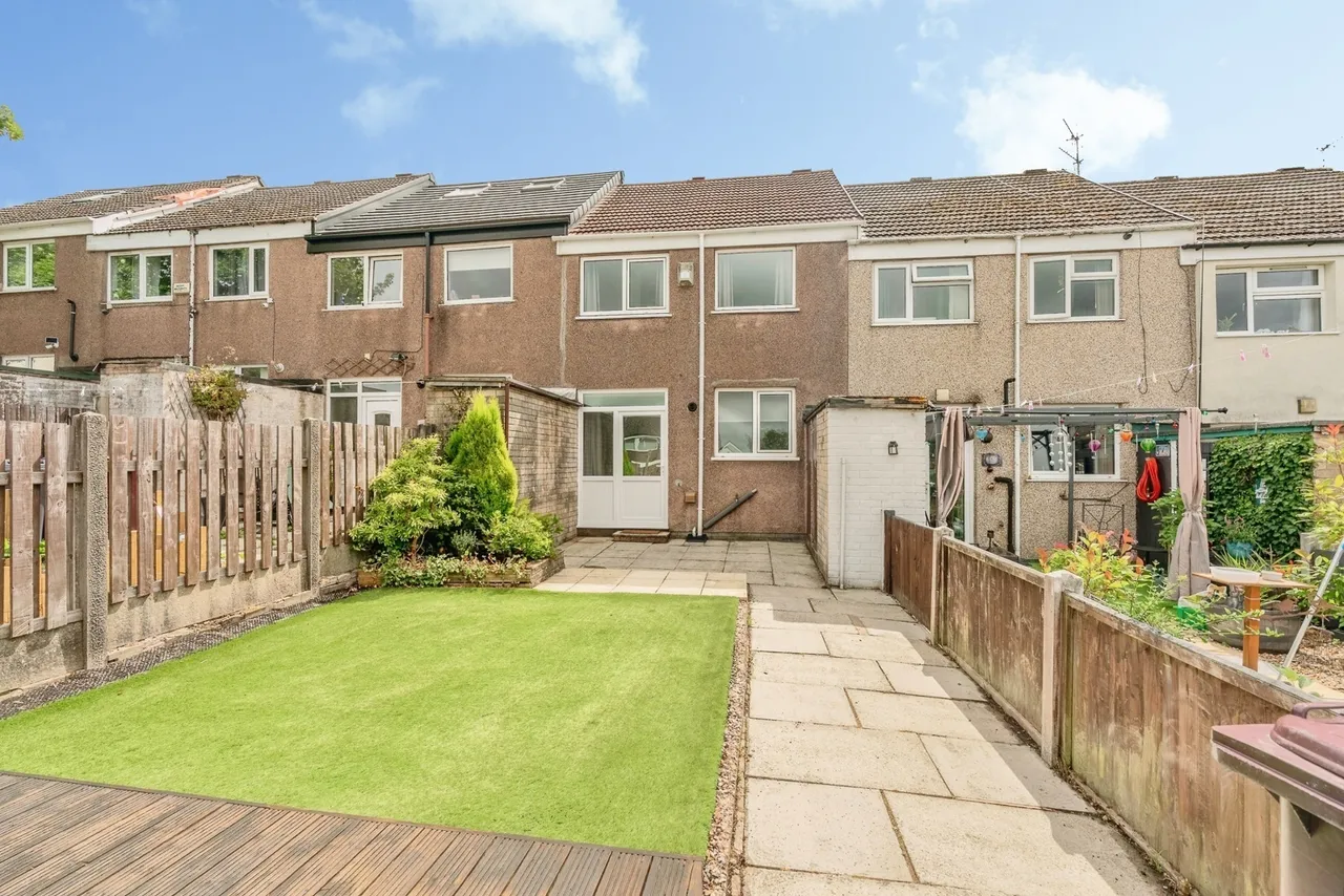 Carholme Avenue, Burnley, Lancashire, BB10, photo 2