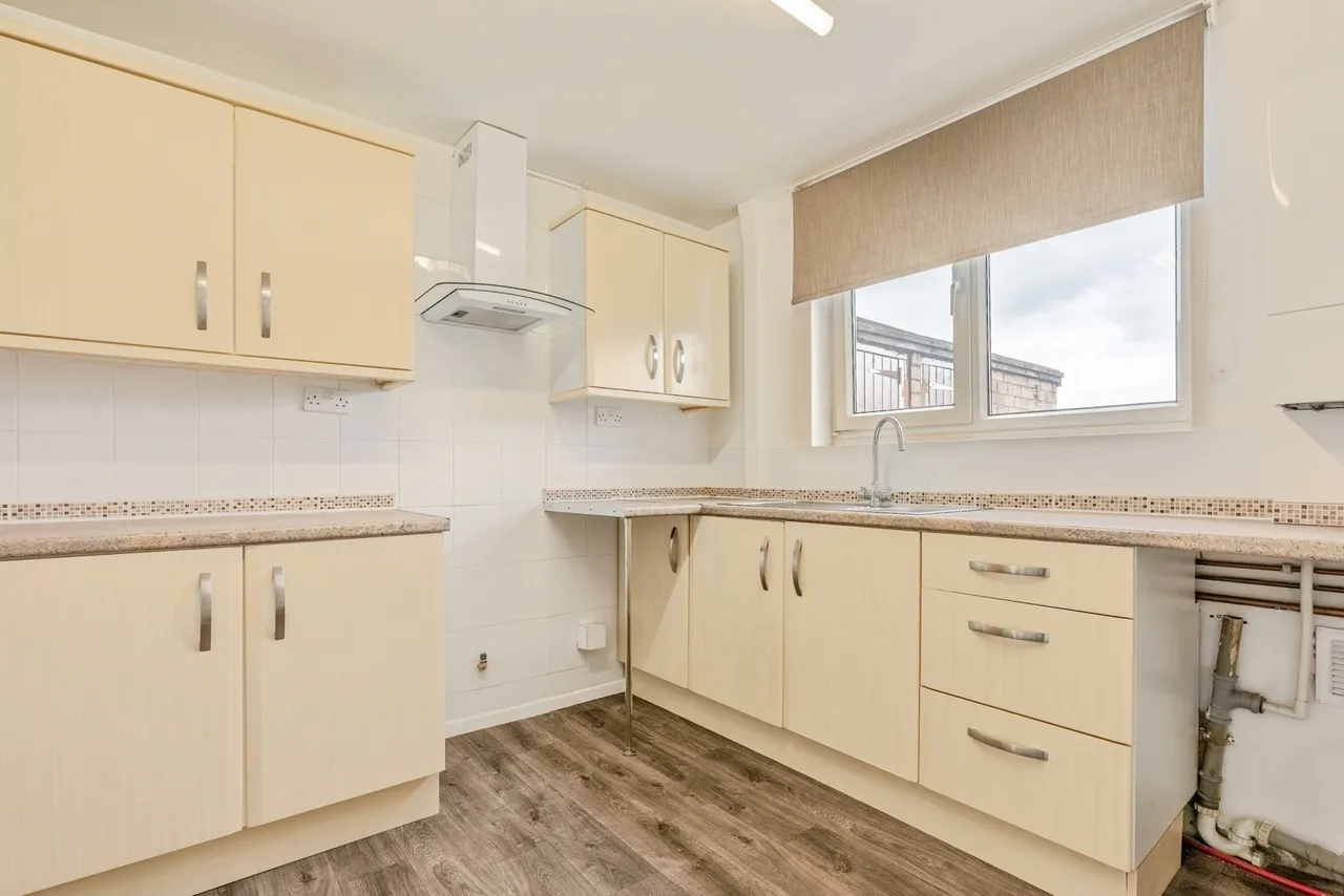 Carholme Avenue, Burnley, Lancashire, BB10, photo 13