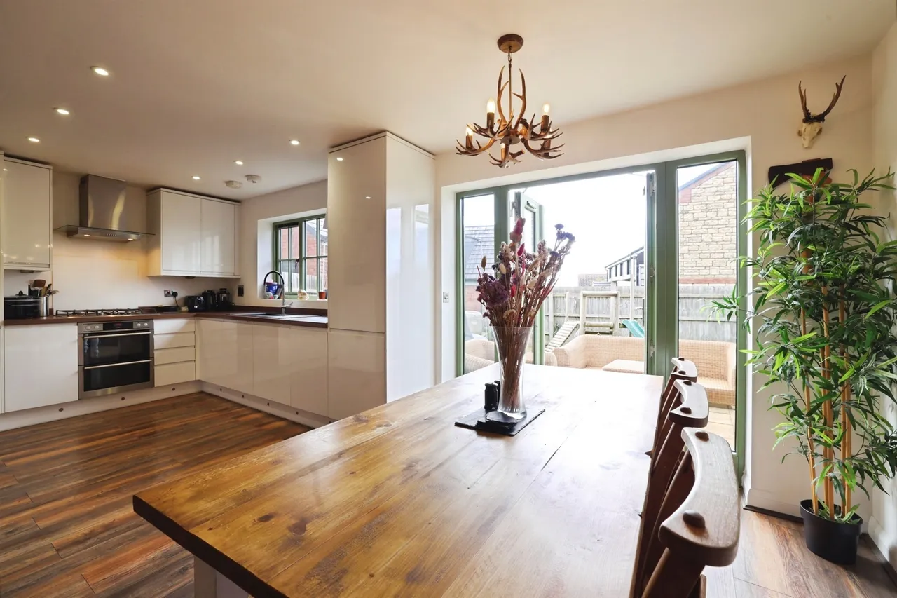 Britannia Drive, Calne, photo 2