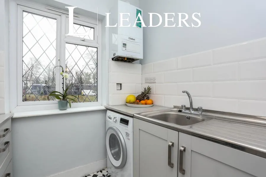 Upper Elmers End Road, Beckenham, BR3, photo 11