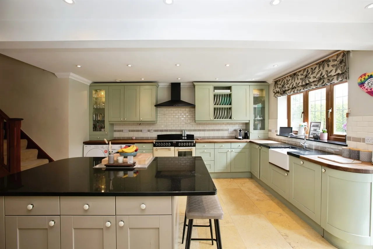 Cansiron Lane, Ashurst Wood, East Grinstead, photo 5