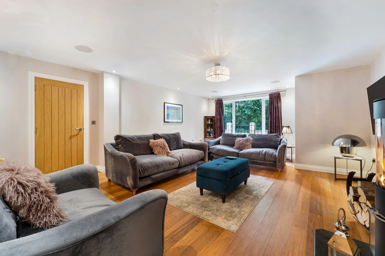 Lakeside Road, Lymm, photo 5