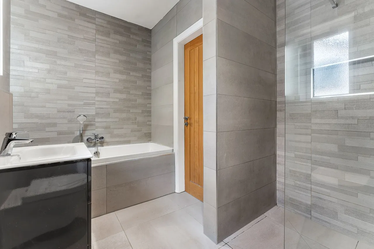 Lakeside Road, Lymm, photo 27