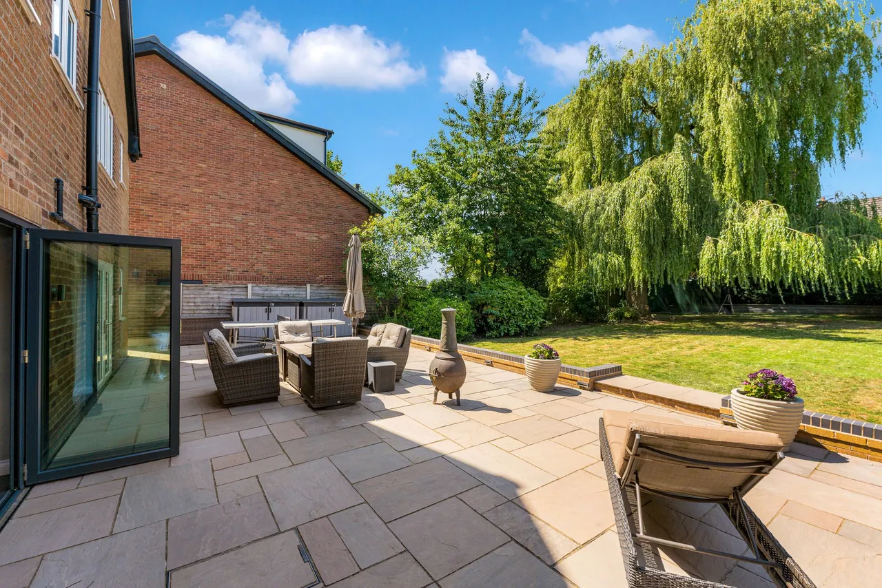 Lakeside Road, Lymm, photo 43