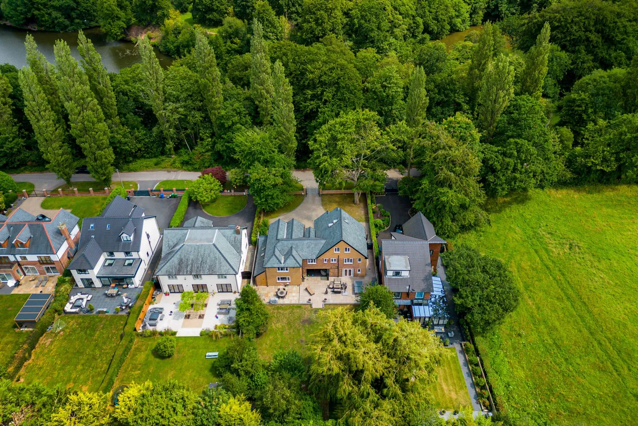 Lakeside Road, Lymm, photo 46