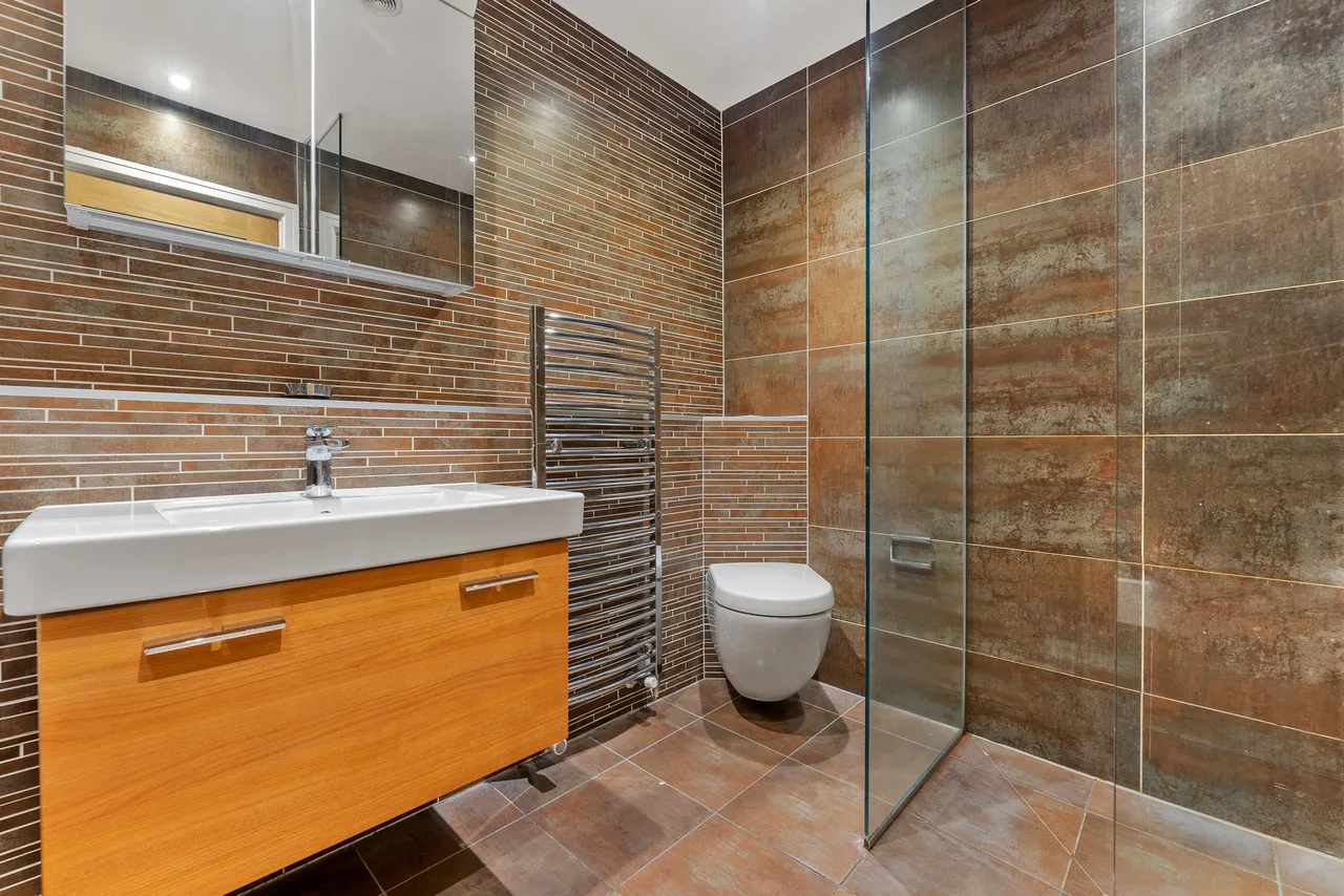 Lakeside Road, Lymm, photo 30