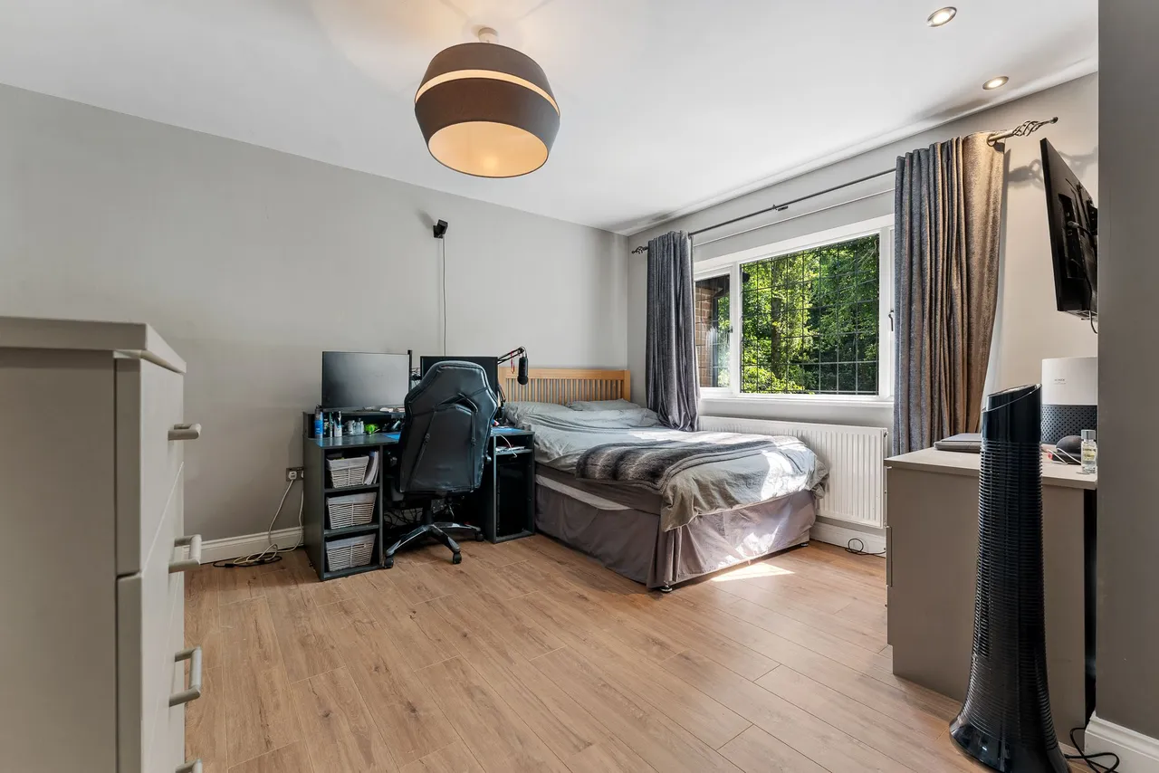 Lakeside Road, Lymm, photo 17