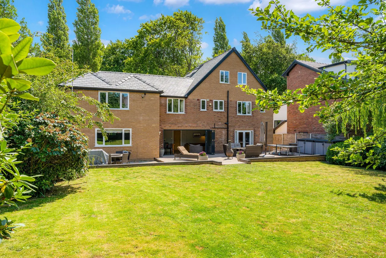 Lakeside Road, Lymm, photo 42