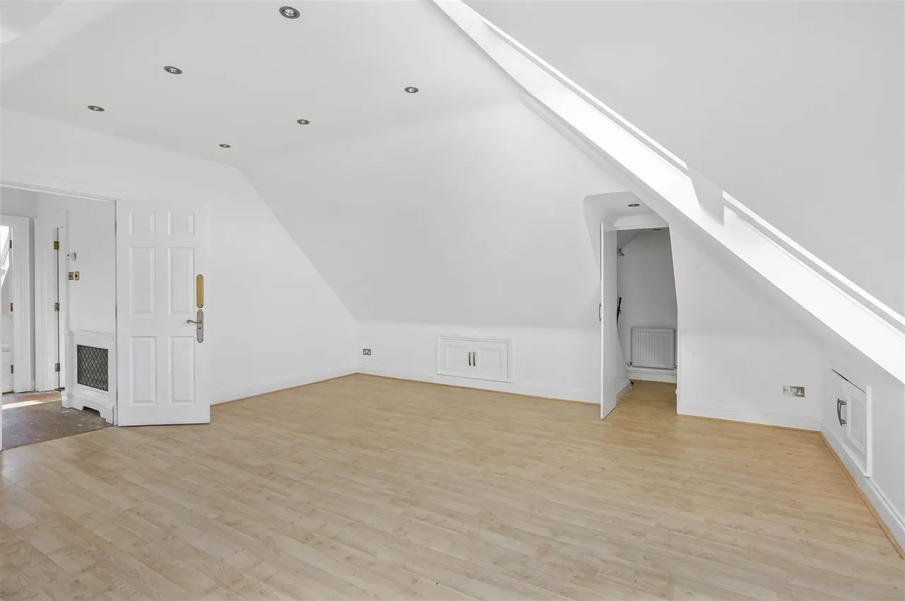Downs Side, South Cheam, SM2 7EQ, photo 55