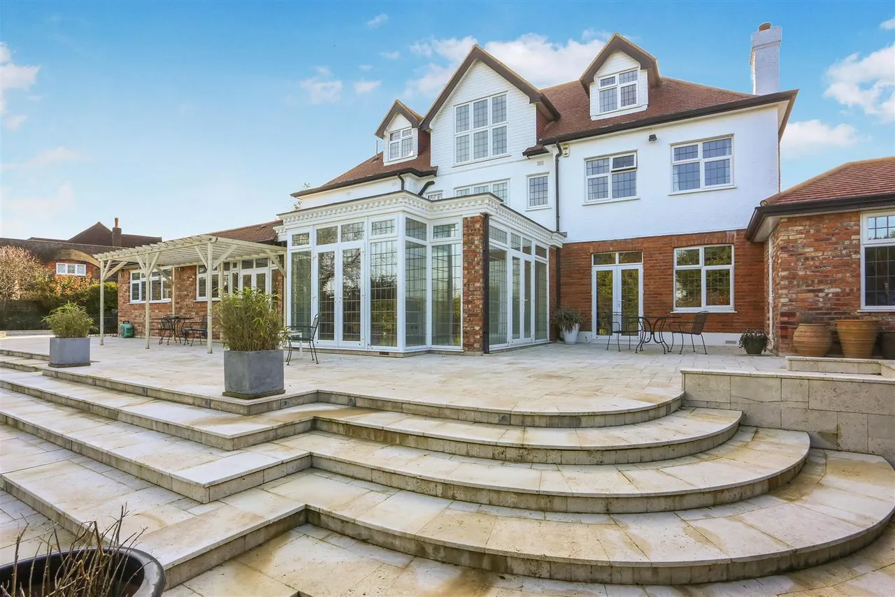 Downs Side, South Cheam, SM2 7EQ, photo 27