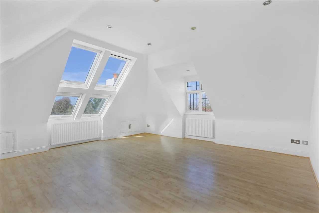 Downs Side, South Cheam, SM2 7EQ, photo 52