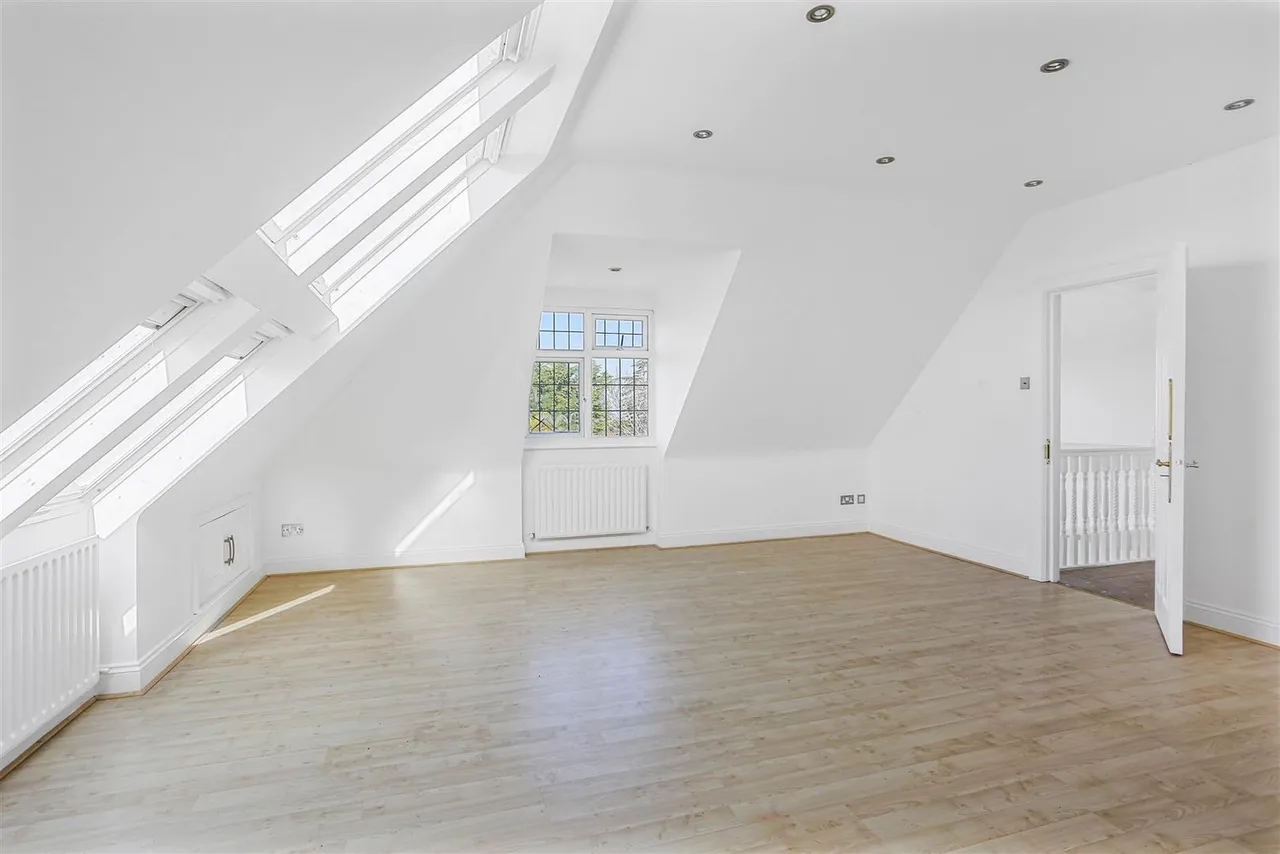 Downs Side, South Cheam, SM2 7EQ, photo 53