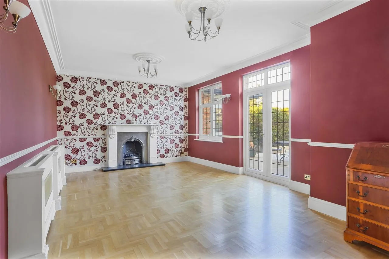 Downs Side, South Cheam, SM2 7EQ, photo 4