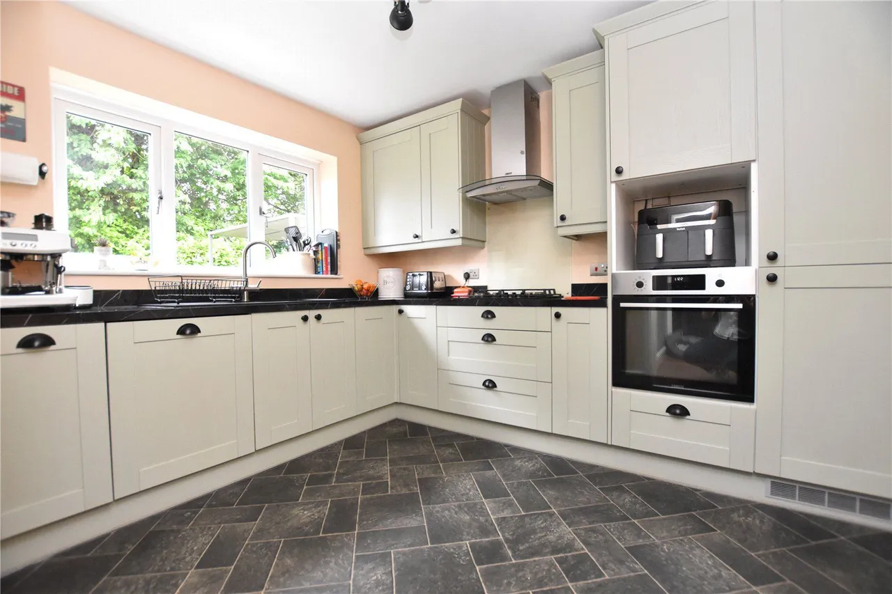 Shire Road, Morley, LS27, photo 17