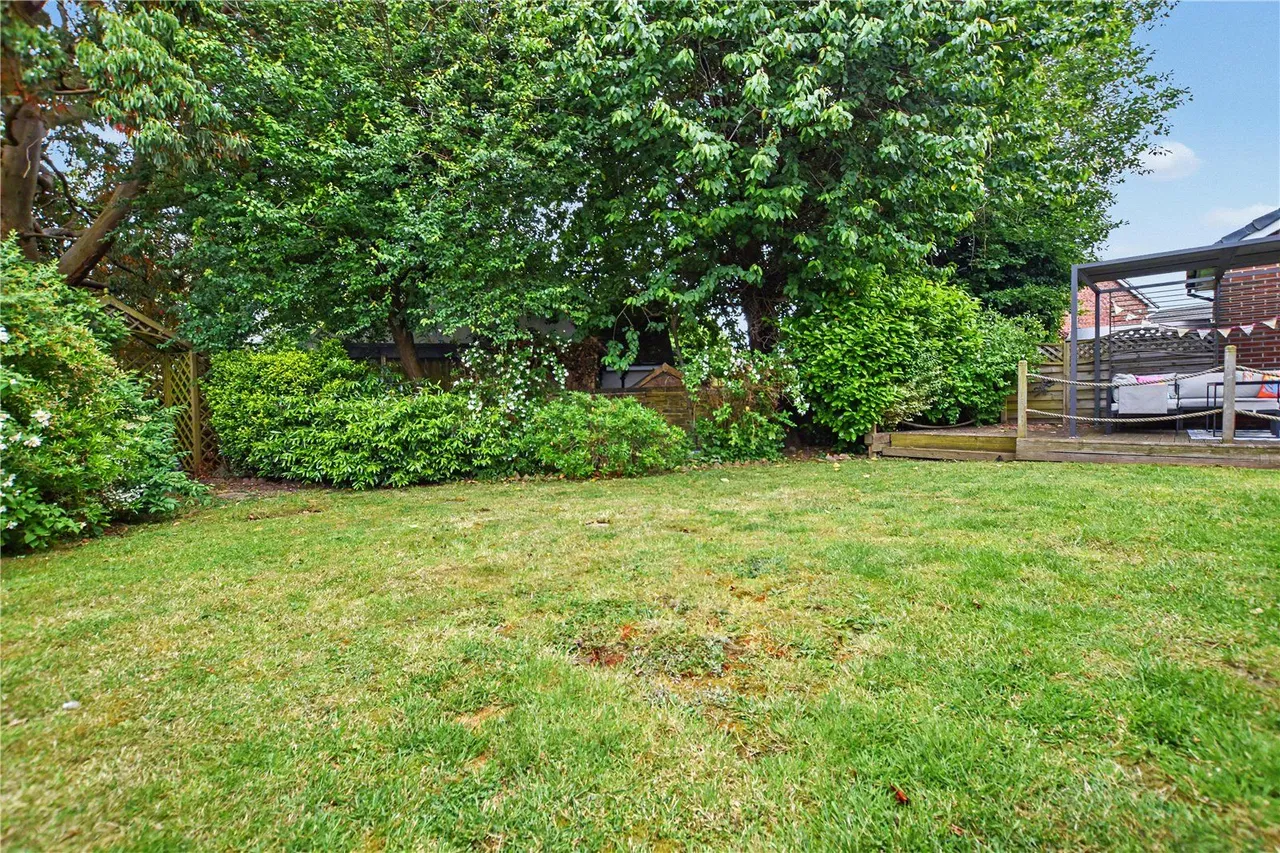 Shire Road, Morley, LS27, photo 30