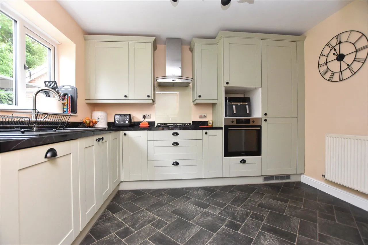 Shire Road, Morley, LS27, photo 5