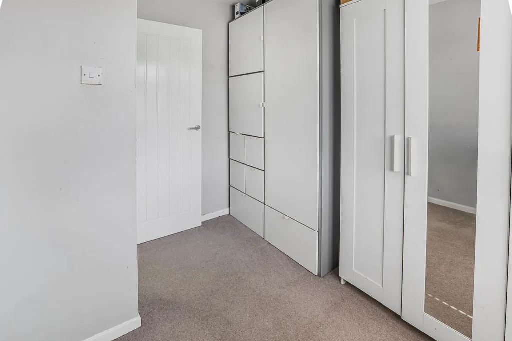 Bates Close, Rochdale OL11 2TU, photo 15