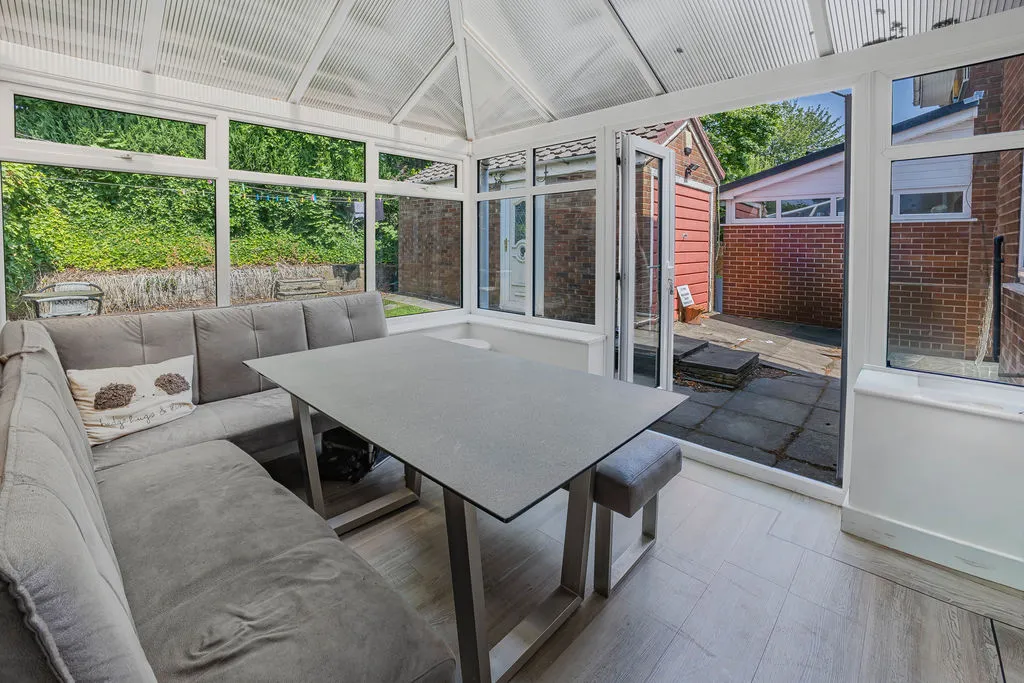 Bates Close, Rochdale OL11 2TU, photo 6