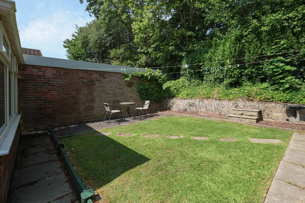 Bates Close, Rochdale OL11 2TU, photo 19