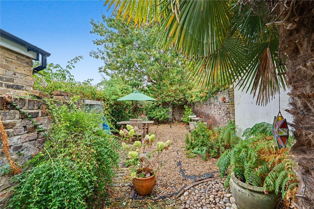 Church Street, Hampton, TW12, photo 21