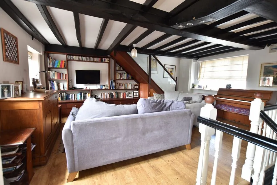 Coopers Lane, Evesham, WR11, photo 2