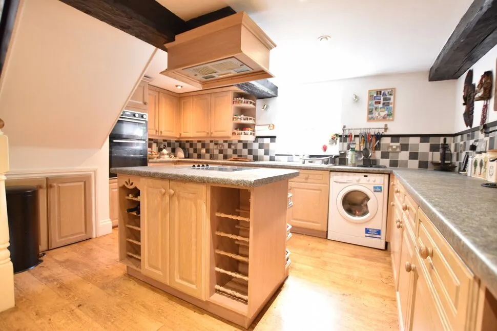 Coopers Lane, Evesham, WR11, photo 4