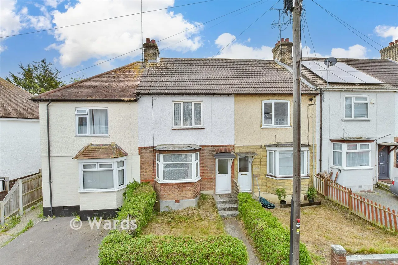 2 bed house for sale, Dial Road, Gillingham, ME7
