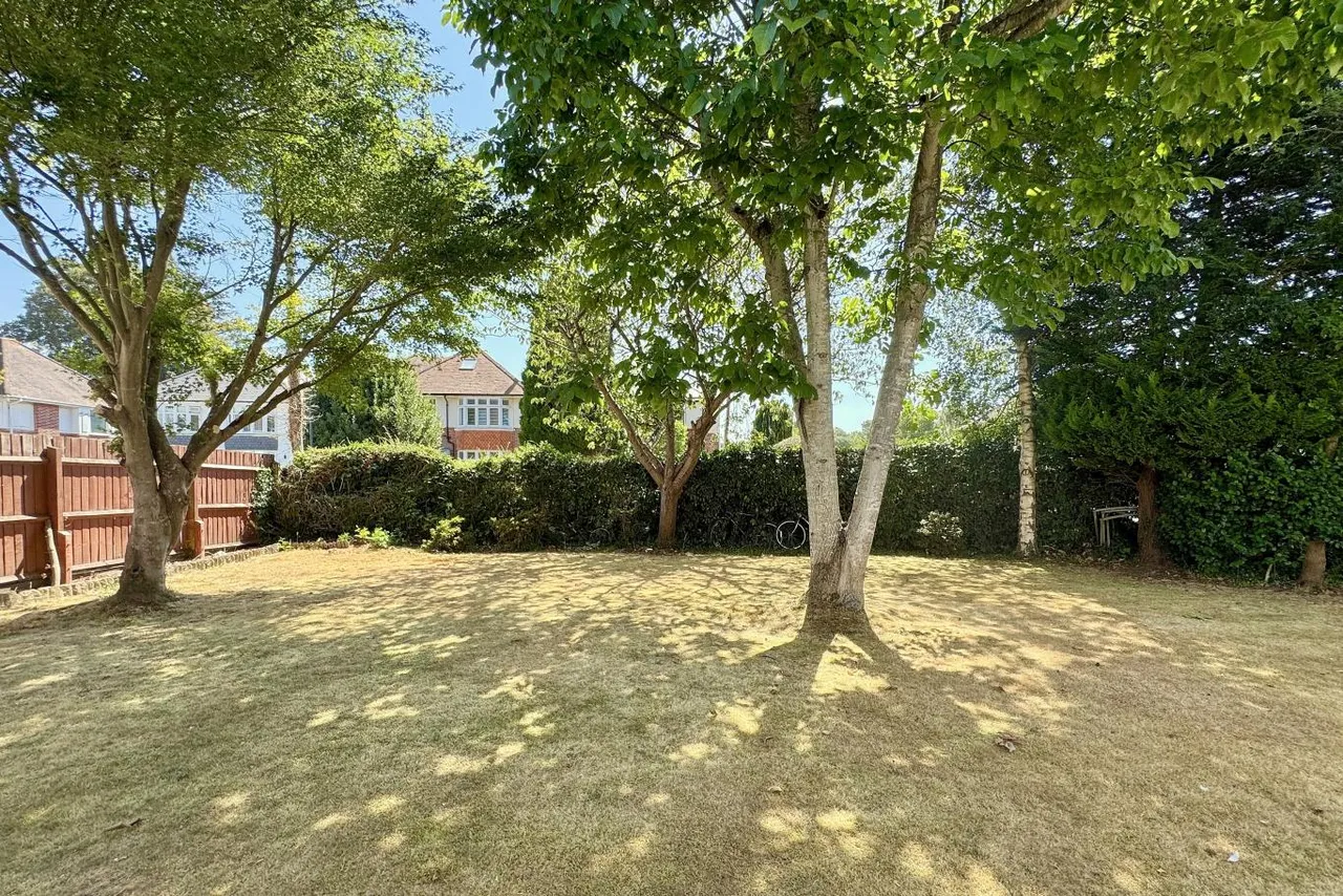 Thistlebarrow Road, BH7, photo 23
