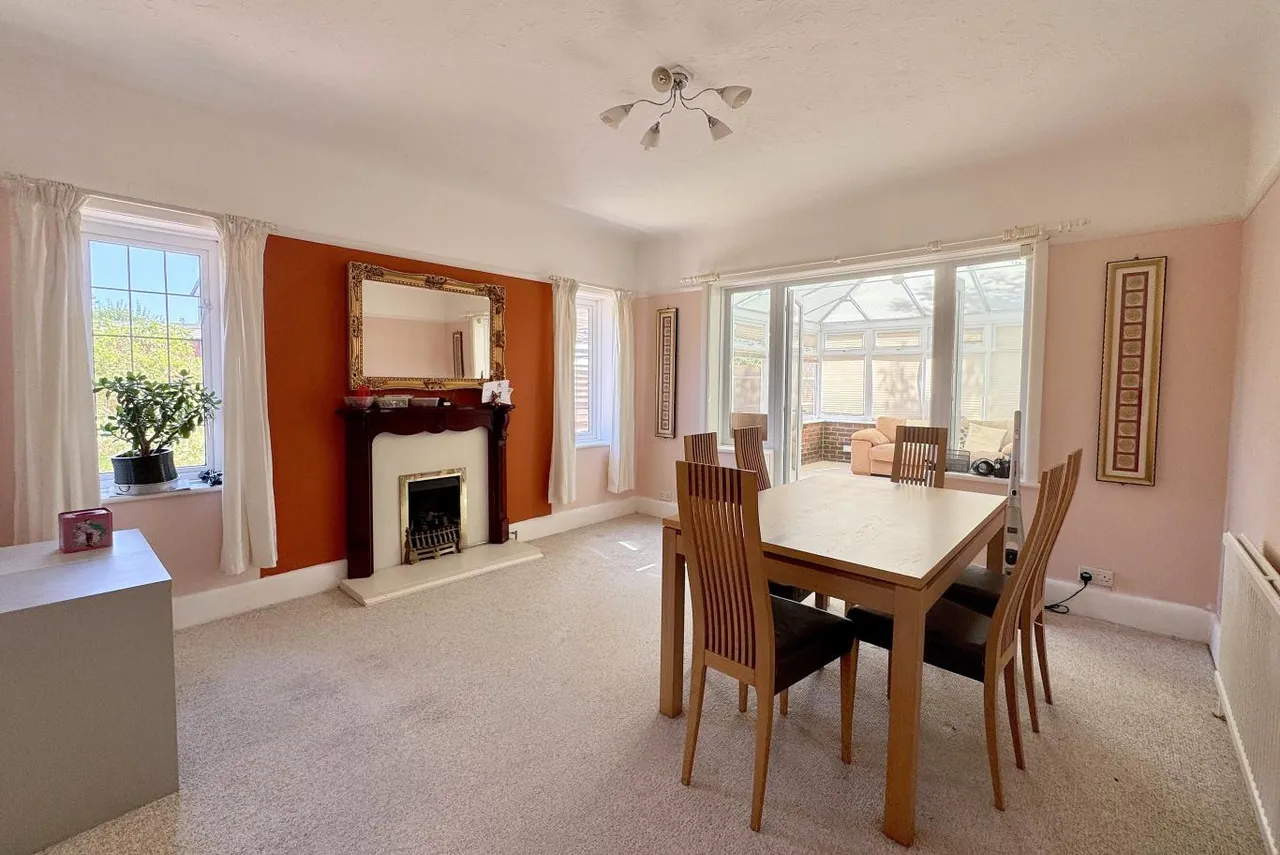 Thistlebarrow Road, BH7, photo 2