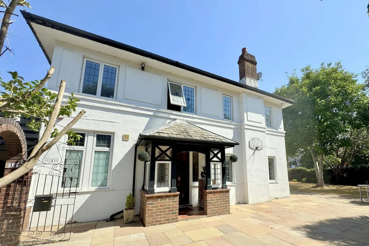 Thistlebarrow Road, BH7, photo 18