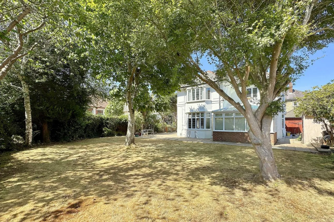 Thistlebarrow Road, BH7, photo 20
