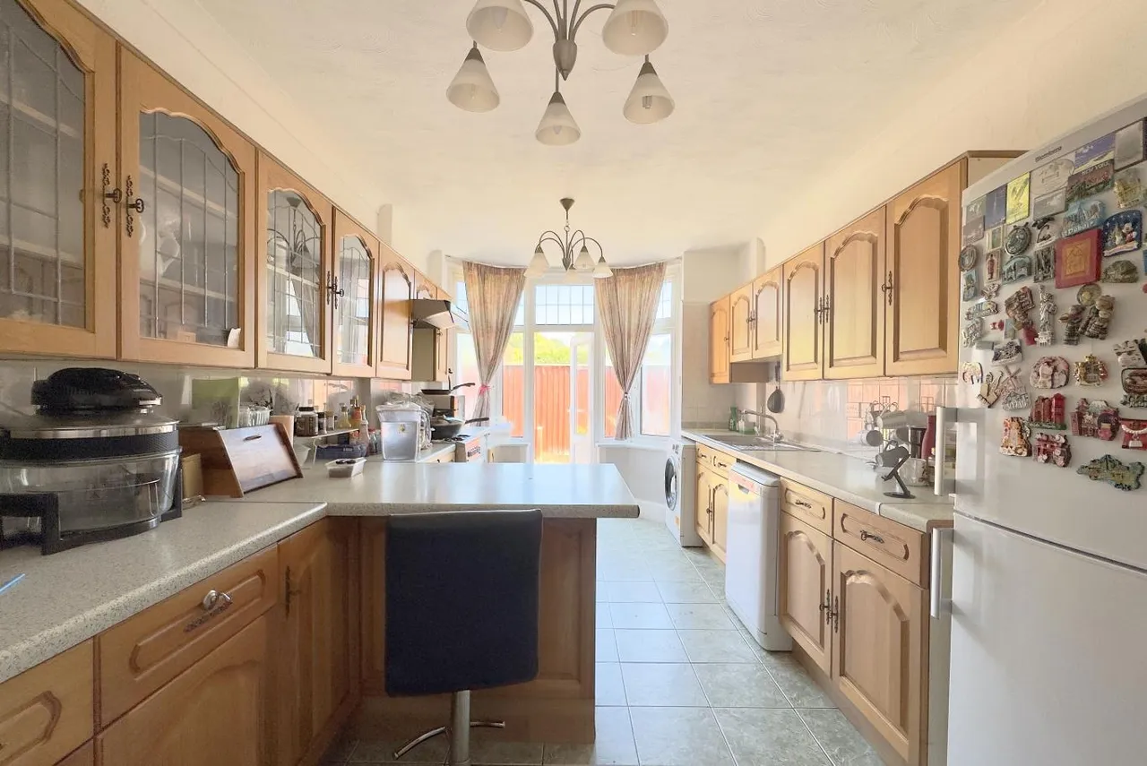Thistlebarrow Road, BH7, photo 6