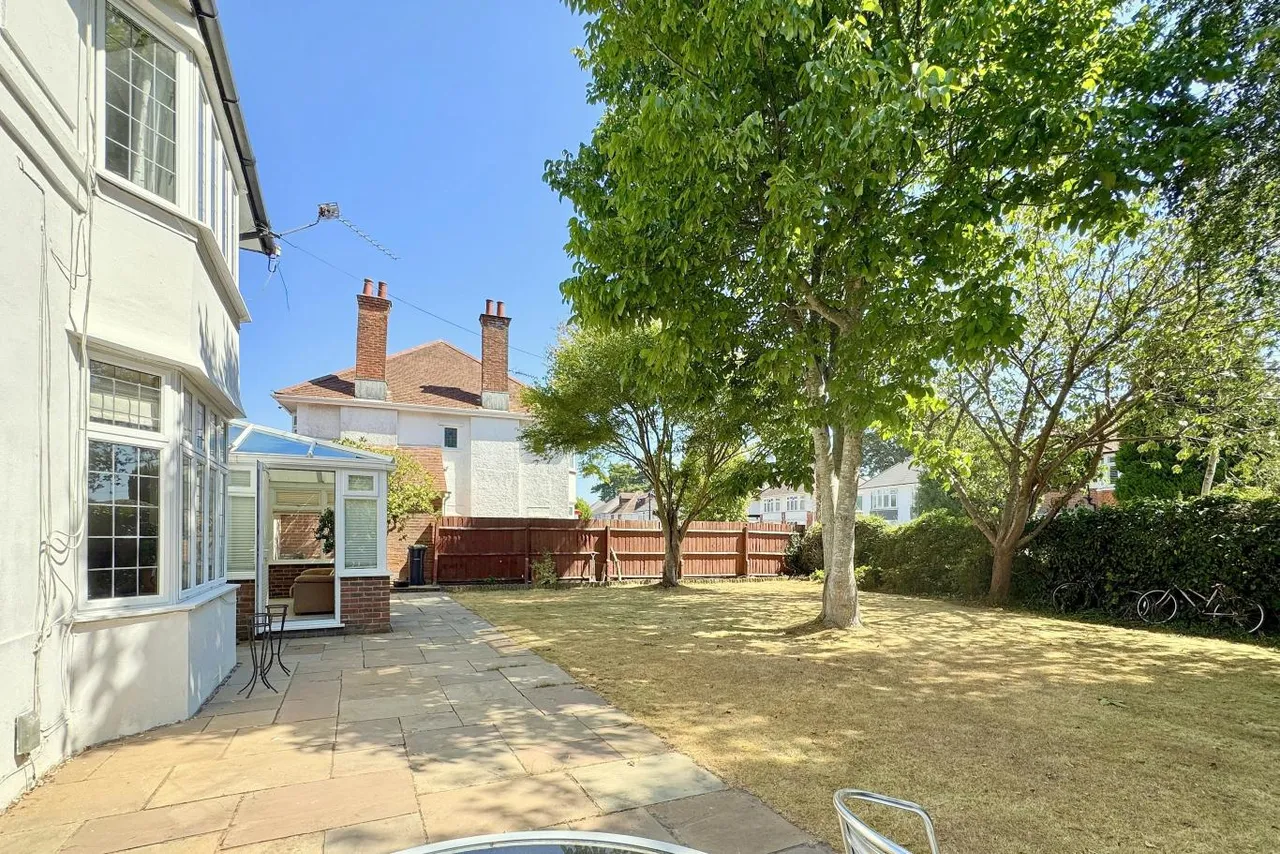 Thistlebarrow Road, BH7, photo 19