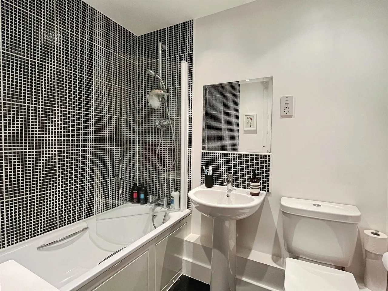 Coxhill Way, Aylesbury, HP21, photo 2