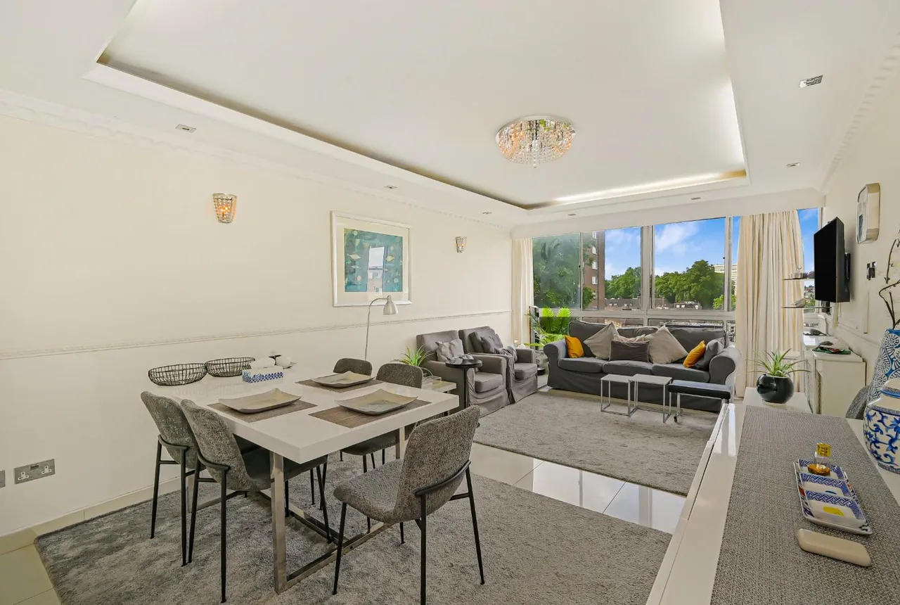 3 bed property for sale, Cambridge Square, London, W2